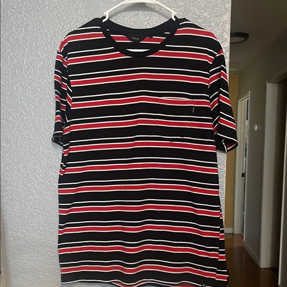 Men's Striped Black and Red T-Shirt Y2K
